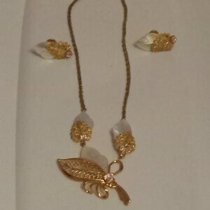 FREE VINTAGE WATCH - Elegant vintage Continental necklace and earrings set